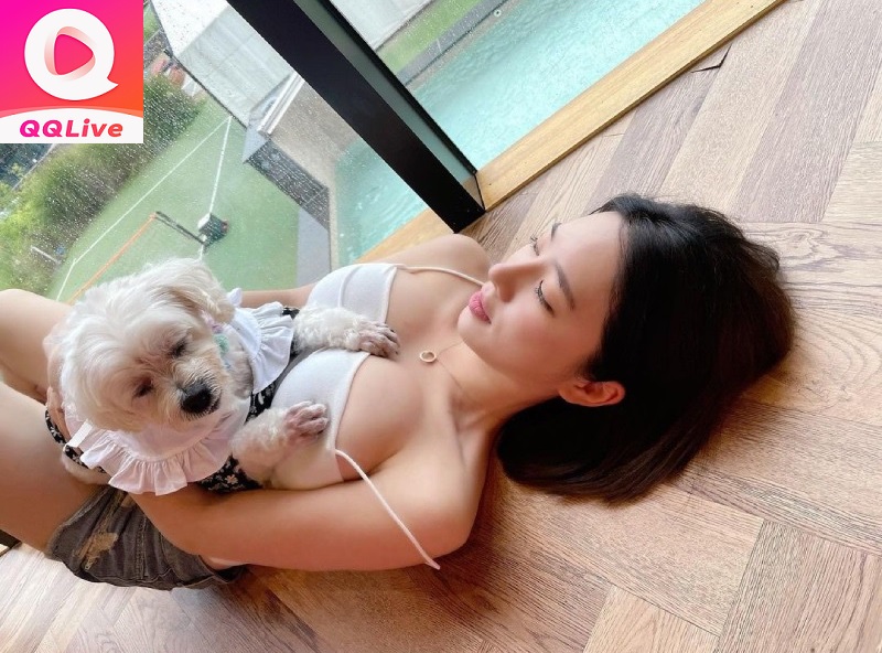 Streamer Bitnara và cún