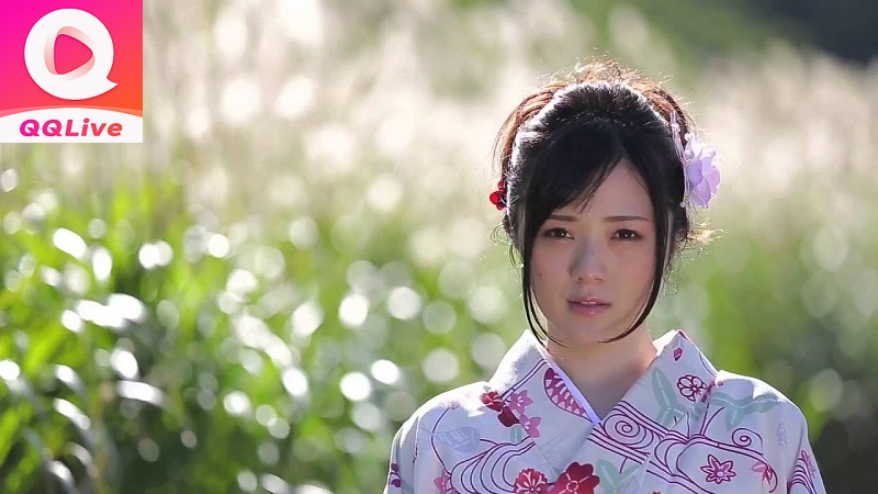 Suzuhara Emiri kimono