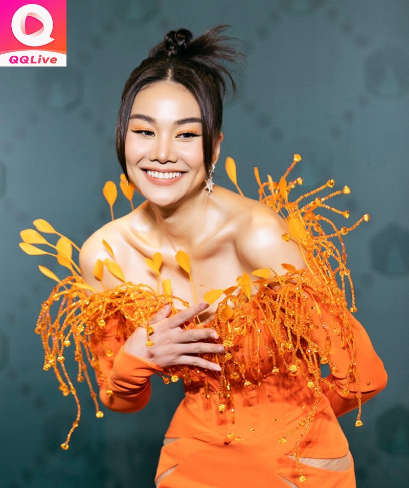 người mẫu thanh hằng