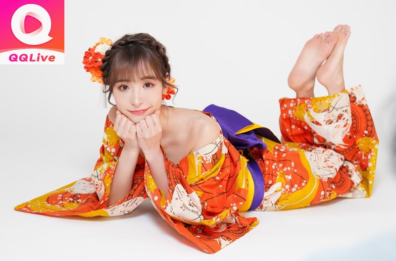 Kana Momonogi kimono