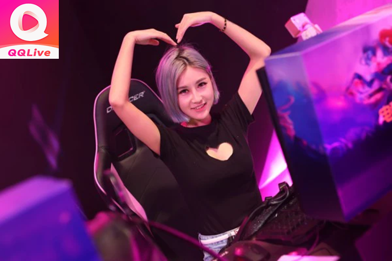 nữ game thủ xinh đẹp